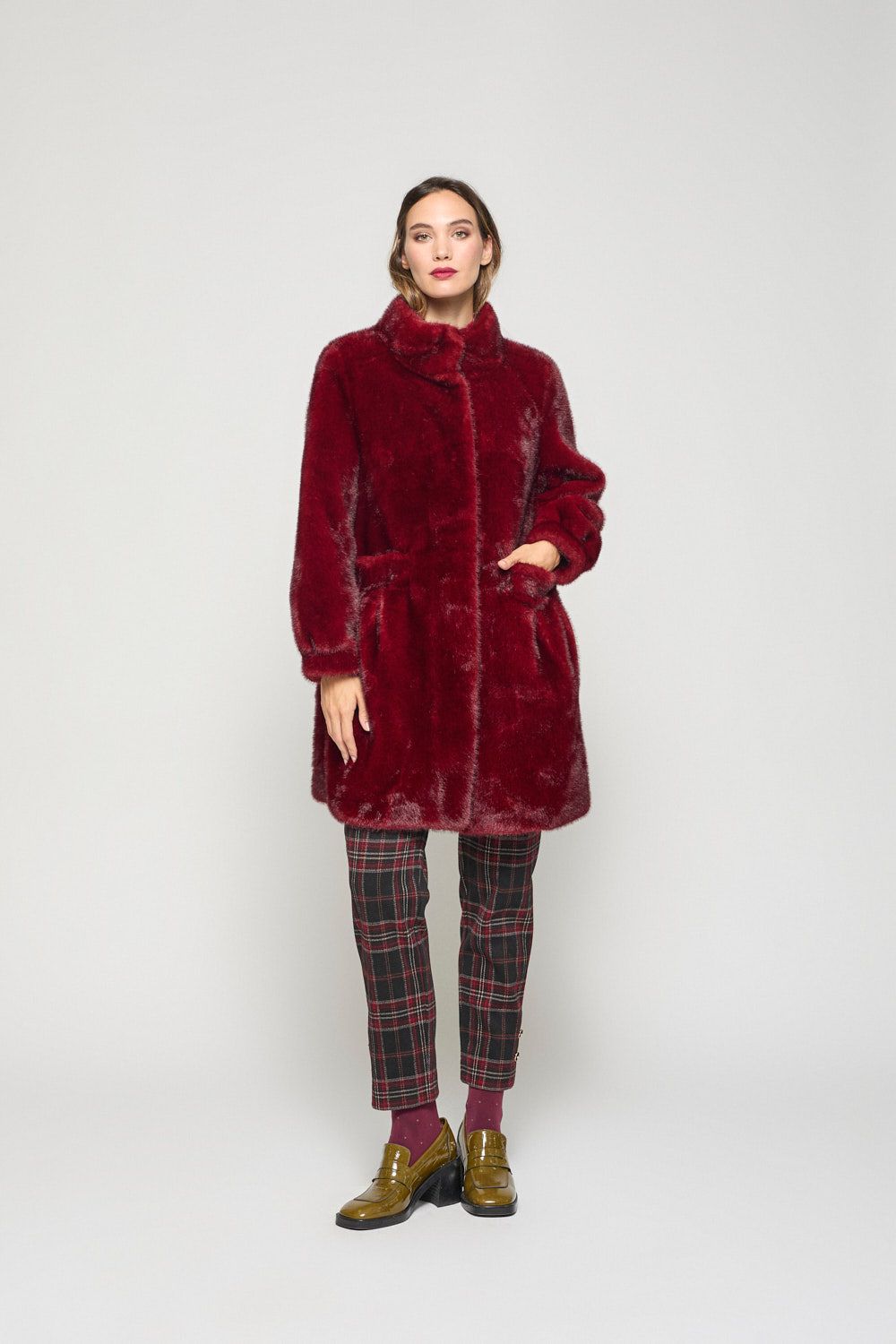 Abrigo pelo granate Poupée Chic