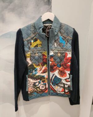 Chaqueta tipo vaquera estampada