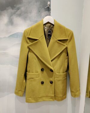 Abrigo de paño verde oliva