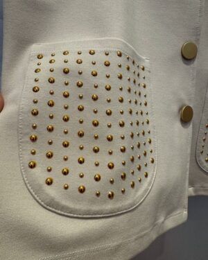 Chaqueta beige con brillis en bolsillos de Lolitas