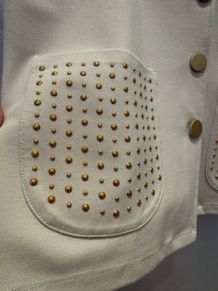 Chaqueta beige con brillis en bolsillos de Lolitas - Imagen 2