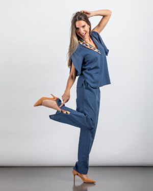 Top Maia azul Dando un Paseo