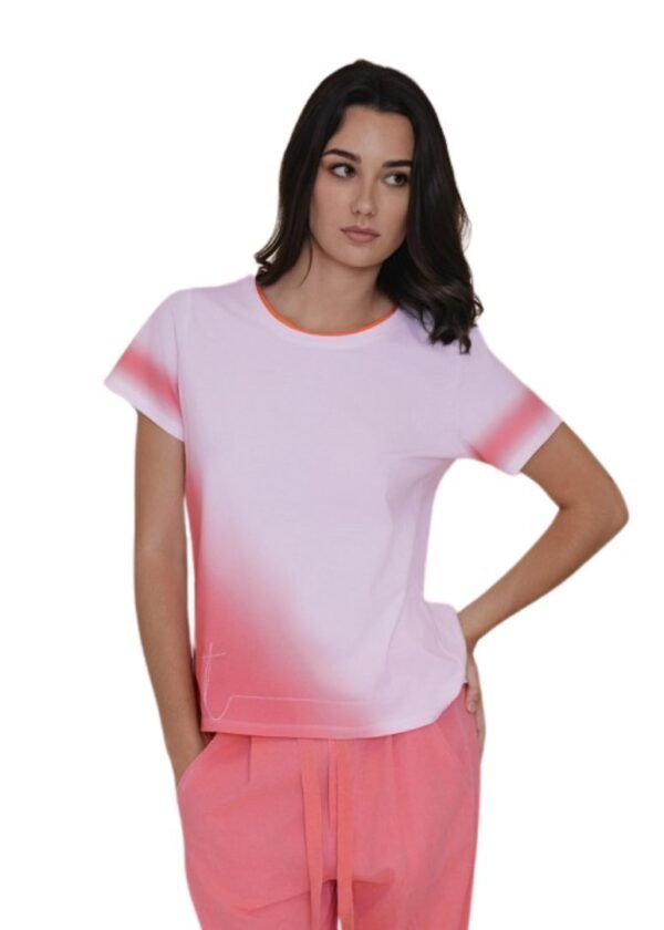 Camiseta blanca detalle naranja