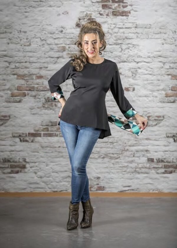 Blusa hebilla Kalis negra
