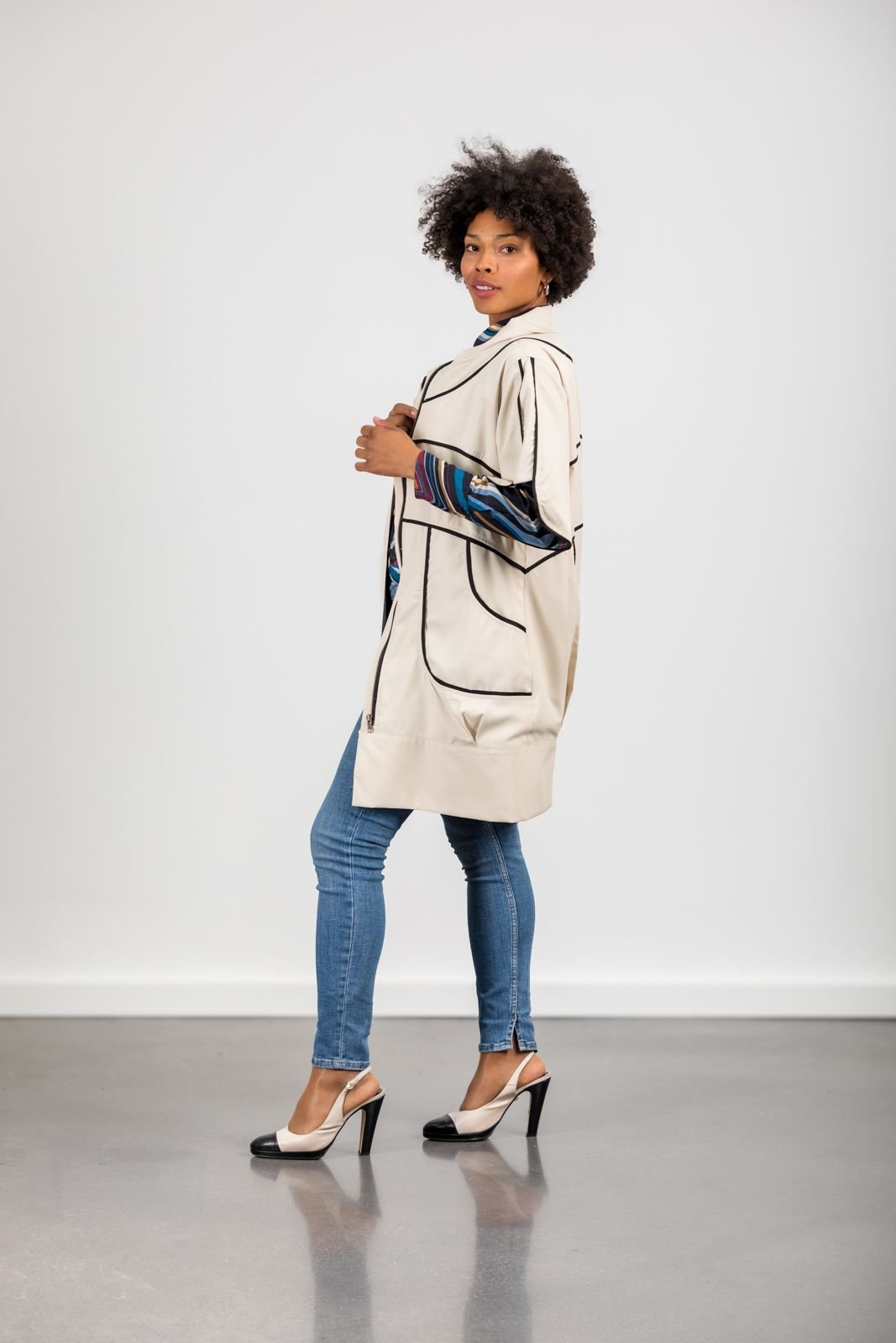 Vestido - Chaqueta Lamaar beige - Imagen 2