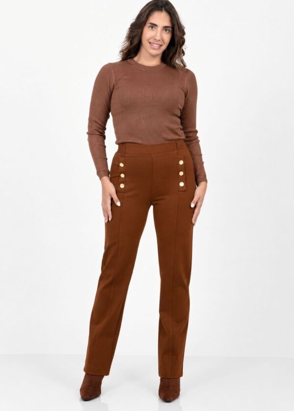 Pantalón marrón botones